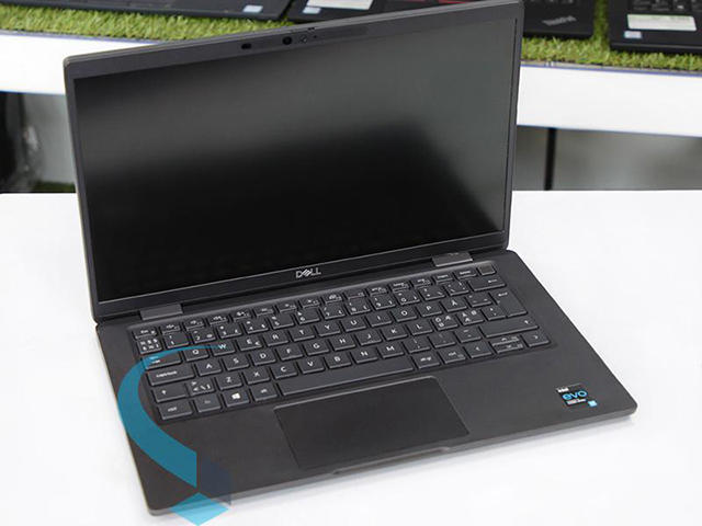 Употребявани лаптопи Dell Latitude 7320 Carbon Fiber - втора употреба